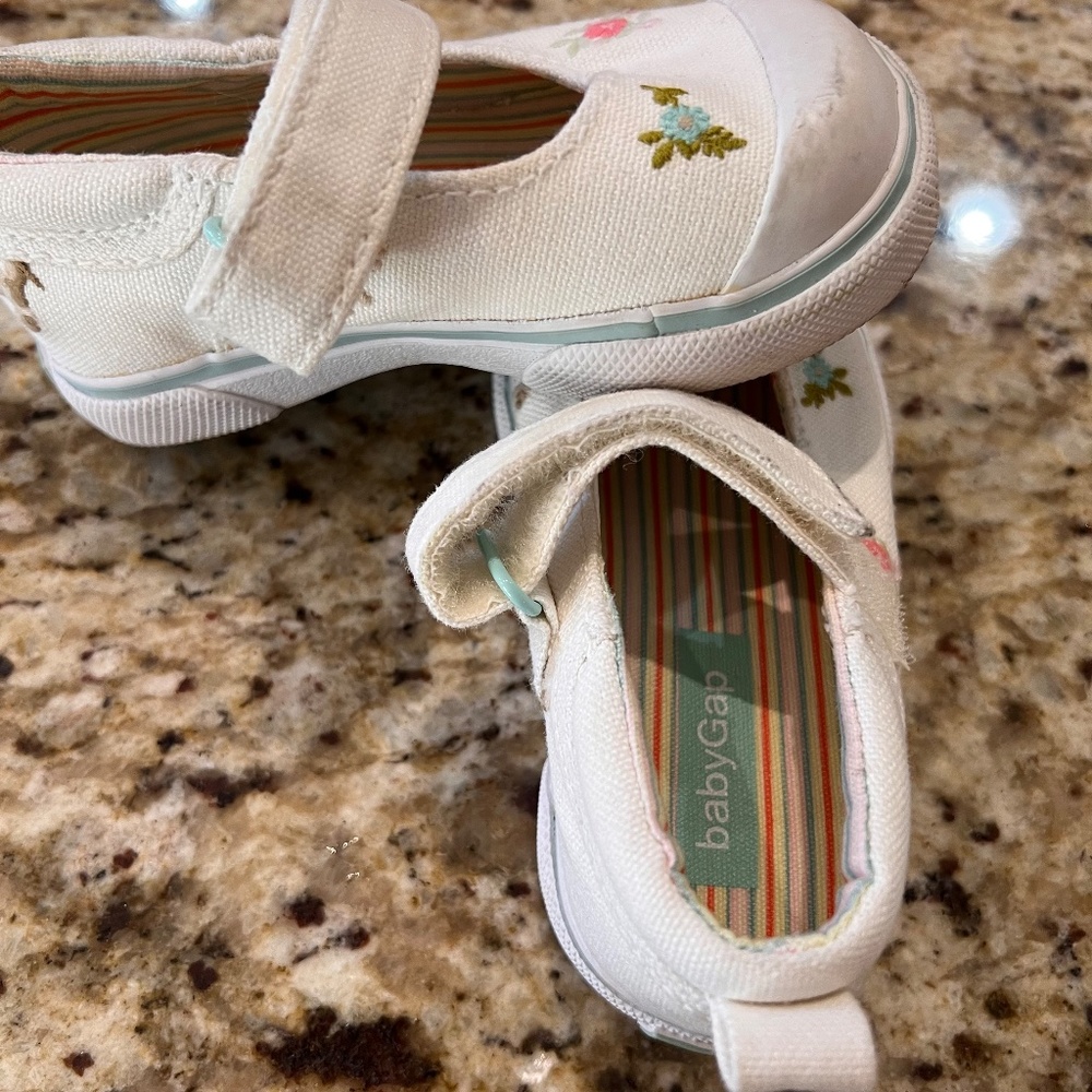 VINTAGE BABY GAP CANVAS sneakers Toddler size 6 - Picture 6 of 17